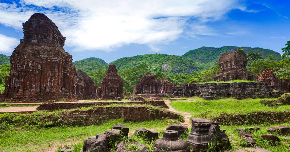 Banyan Tree Lang Co In Lang Co Vietnam