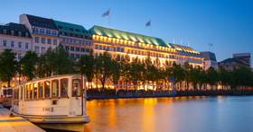 Fairmont Hotel Vier Jahreszeiten in Hamburg, Germany