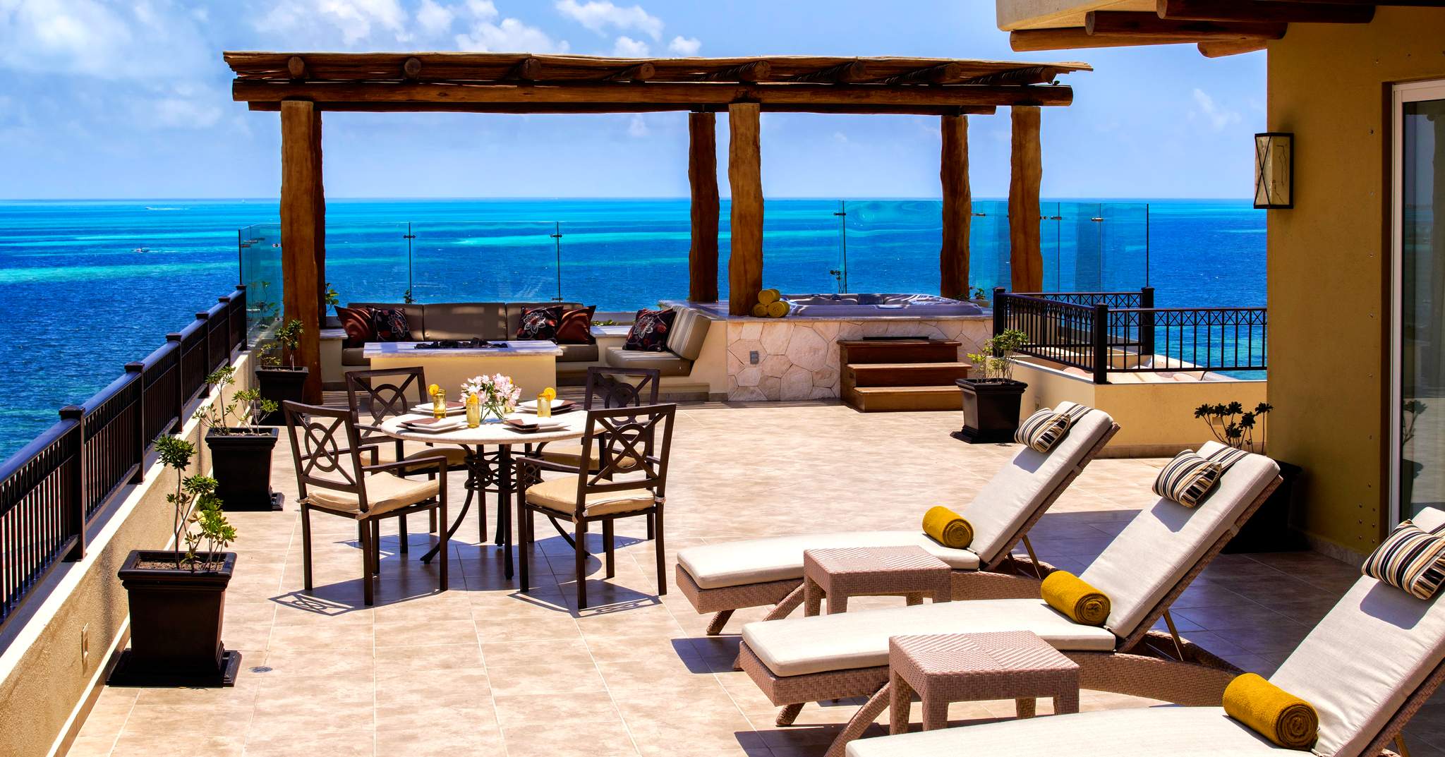 Luxury Residences By Villa Del Palmar Cancun in Cancun, Mexico