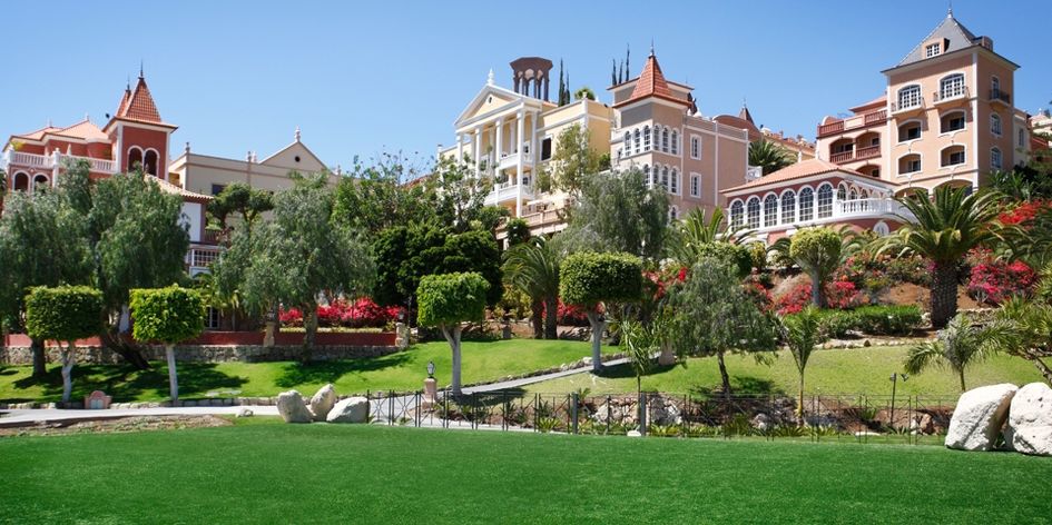 Bahia Del Duque Resort, Luxurious Tenerife Holiday Booking