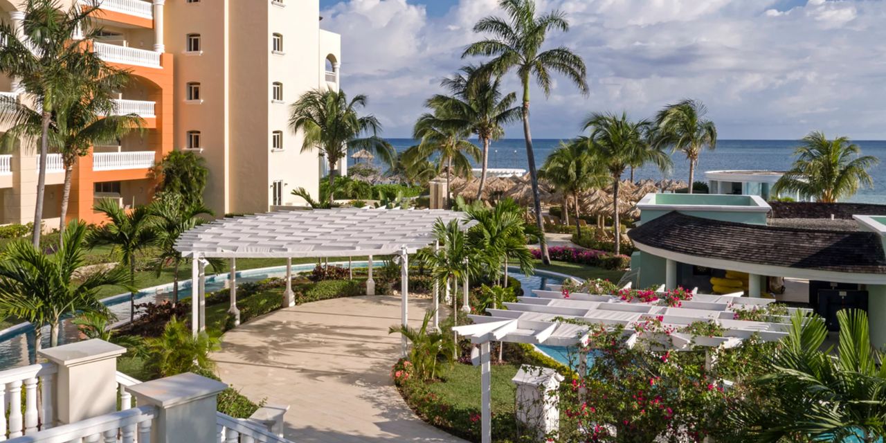 IBEROSTAR Grand Hotel Rose Hall in St. James, Jamaica