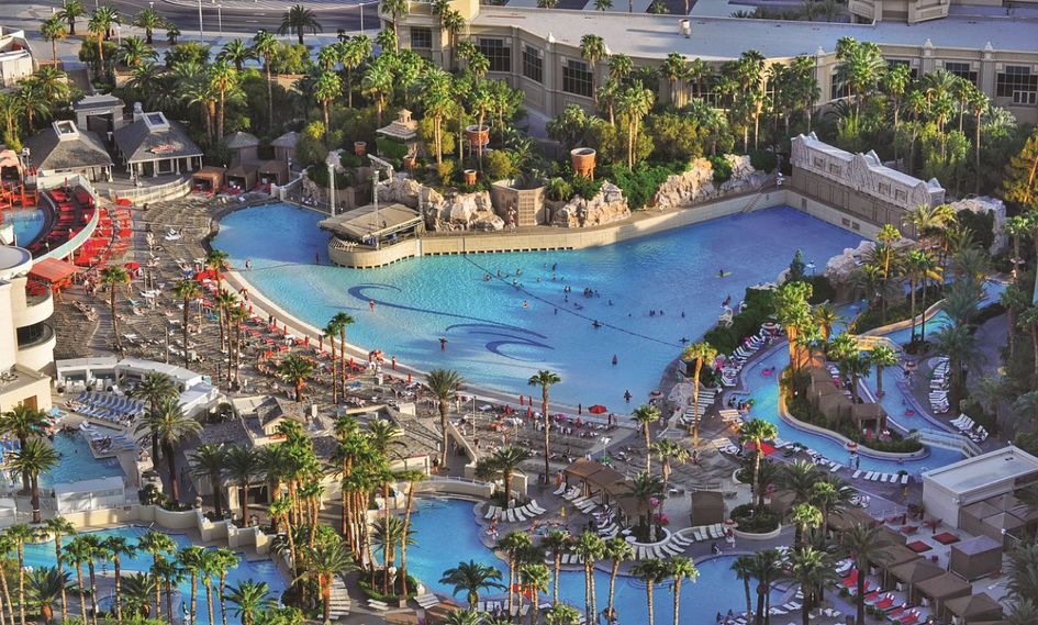 Las Vegas Cabanas - MGM Resorts International