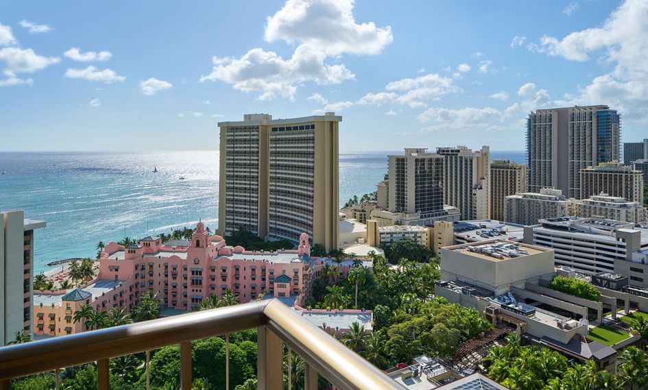 Waikiki Beachcomber By Outrigger In Honolulu, Hawaii